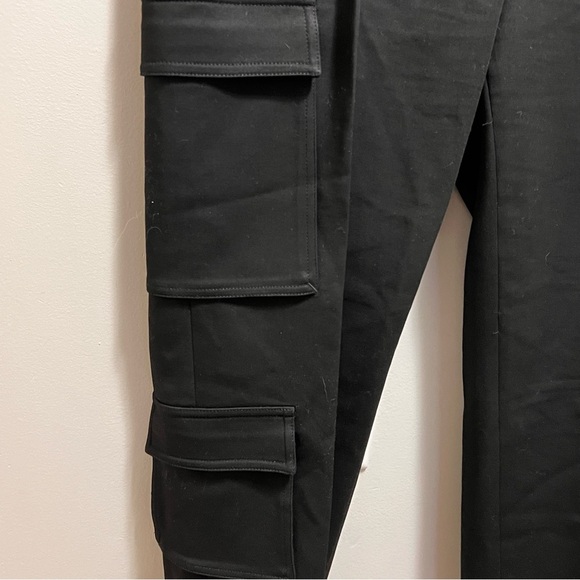 St John Black Cropped Cargo Pants Size 12 - Picture 4 of 13